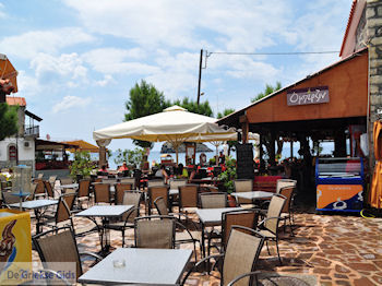 Cafetaria Aubergine (Ombertzin) te Skala Eressos - Foto van https://www.grieksegids.nl/fotos/eilandlesbos/350pixels/eiland-lesbos-foto-071.jpg