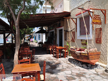 Taverna Soulatso aan het strand van Skala Eressos - Foto van https://www.grieksegids.nl/fotos/eilandlesbos/350pixels/eiland-lesbos-foto-080.jpg