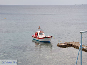 Vissersbootje Sigri foto 1 - Foto van https://www.grieksegids.nl/fotos/eilandlesbos/350pixels/eiland-lesbos-foto-121.jpg