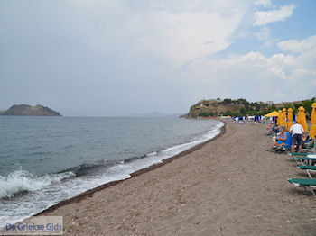 Een bewolkte dag aan het strand van Anaxos foto 1 - Foto van https://www.grieksegids.nl/fotos/eilandlesbos/350pixels/eiland-lesbos-foto-131.jpg