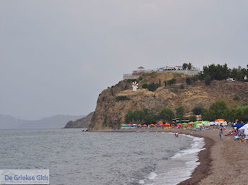 Een bewolkte dag aan het strand van Anaxos foto 2 - Foto van https://www.grieksegids.nl/fotos/eilandlesbos/350pixels/eiland-lesbos-foto-132.jpg