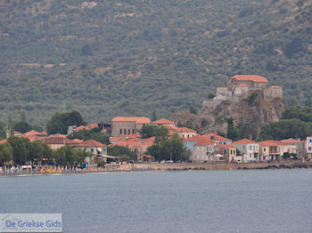 Zicht op Petra foto 1 - Foto van https://www.grieksegids.nl/fotos/eilandlesbos/350pixels/eiland-lesbos-foto-179.jpg