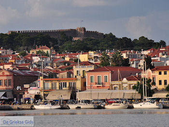 Haven Mytilini foto 14 - Foto van https://www.grieksegids.nl/fotos/eilandlesbos/350pixels/eiland-lesbos-foto-296.jpg