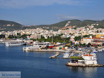 Mytilini haven - Foto van https://www.grieksegids.nl/fotos/eilandlesbos/350pixels/eiland-lesbos-foto-320.jpg