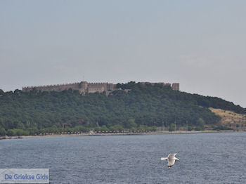 Mytilini gezien vanaf de boot Theofilos foto 3 - Foto van https://www.grieksegids.nl/fotos/eilandlesbos/350pixels/eiland-lesbos-foto-337.jpg