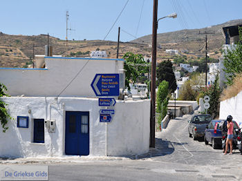 Lefkes Paros | Cycladen | Griekenland foto 1 - Foto van https://www.grieksegids.nl/fotos/eilandparos/350px/fotos-paros-031.jpg