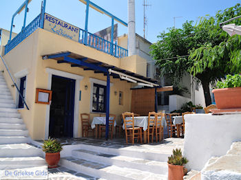 Lefkes Paros | Cycladen | Griekenland foto 14 - Foto van https://www.grieksegids.nl/fotos/eilandparos/350px/fotos-paros-044.jpg