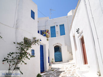 Lefkes Paros | Cycladen | Griekenland foto 21 - Foto van https://www.grieksegids.nl/fotos/eilandparos/350px/fotos-paros-051.jpg