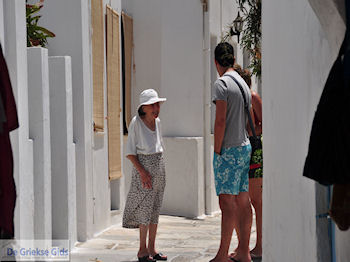 Lefkes Paros | Cycladen | Griekenland foto 35 - Foto van https://www.grieksegids.nl/fotos/eilandparos/350px/fotos-paros-065.jpg