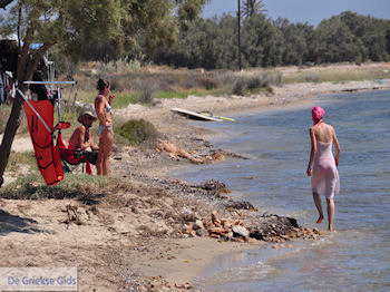 Pounta (Kitesurfen tussen Paros en Antiparos) | Griekenland foto 5 - Foto van https://www.grieksegids.nl/fotos/eilandparos/350px/fotos-paros-132.jpg