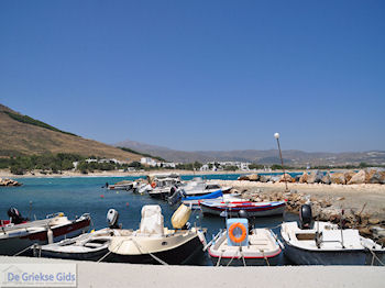 Molos Paros | Cycladen | Griekenland foto 15 - Foto van https://www.grieksegids.nl/fotos/eilandparos/350px/fotos-paros-202.jpg