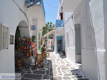 Naoussa Paros | Cycladen | Griekenland foto 24 - Foto van https://www.grieksegids.nl/fotos/eilandparos/350px/fotos-paros-226.jpg