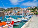 Vissersbootjes aan de haven van het schilderachtige Pythagorion - Eiland Samos - Foto van De Griekse Gids