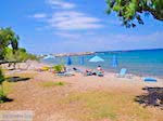 Strand Karlovassi aan de jachthaven - Eiland Samos - Foto van De Griekse Gids