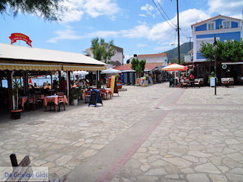 Heraion dorpsplein - Eiland Samos - Foto van https://www.grieksegids.nl/fotos/eilandsamos/350pixels/eiland-samos-foto-042.jpg