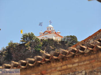 de bekende kerk van Karlovassi - Eiland Samos - Foto van https://www.grieksegids.nl/fotos/eilandsamos/350pixels/eiland-samos-foto-084.jpg