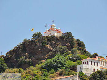 Kerk Karlovassi - Eiland Samos - Foto van https://www.grieksegids.nl/fotos/eilandsamos/350pixels/eiland-samos-foto-086.jpg