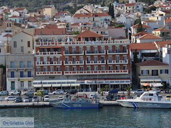 Hotel Samos in Samos stad - Eiland Samos - Foto van https://www.grieksegids.nl/fotos/eilandsamos/350pixels/eiland-samos-foto-172.jpg