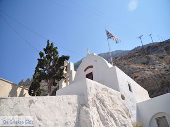 Haven Athinios Santorini (Thira) - Foto 8 - Foto van https://www.grieksegids.nl/fotos/eilandsantorini/350pixels/athinios-santorini-008.jpg