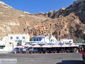 Haven Athinios Santorini (Thira) - Foto 16 - Foto van https://www.grieksegids.nl/fotos/eilandsantorini/350pixels/athinios-santorini-016.jpg