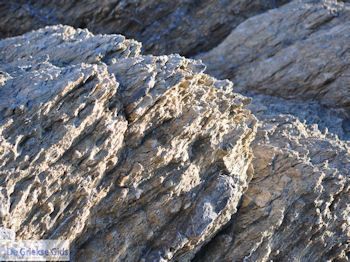 Haven Athinios Santorini (Thira) - Foto 26 - Foto van https://www.grieksegids.nl/fotos/eilandsantorini/350pixels/athinios-santorini-026.jpg