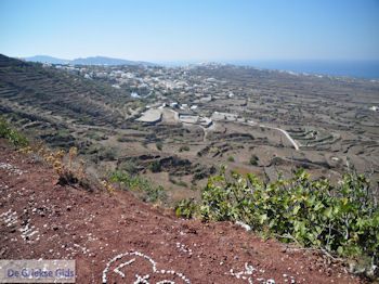 Finikia Santorini (Thira) - Foto 3 - Foto van https://www.grieksegids.nl/fotos/eilandsantorini/350pixels/finikia-santorini-003.jpg