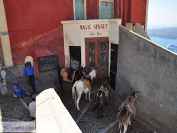 Fira Santorini (Thira) - Foto 70 - Foto van https://www.grieksegids.nl/fotos/eilandsantorini/350pixels/fira-santorini-070.jpg