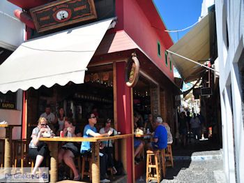 Fira Santorini (Thira) - Foto 85 - Foto van https://www.grieksegids.nl/fotos/eilandsantorini/350pixels/fira-santorini-085.jpg