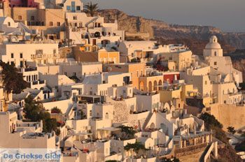 Fira (Thira) Santorini | Cycladen Griekenland 7 - Foto van https://www.grieksegids.nl/fotos/eilandsantorini/mid/santorini-grieksegids-007.jpg