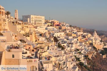 Fira (Thira) Santorini | Cycladen Griekenland 8 - Foto van https://www.grieksegids.nl/fotos/eilandsantorini/mid/santorini-grieksegids-008.jpg