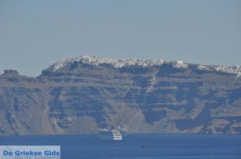 De vulkaan van Santorini | Cycladen Griekenland | De Griekse Fids foto 6 - Foto van https://www.grieksegids.nl/fotos/eilandsantorini/mid/santorini-grieksegids-031.jpg