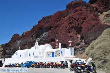 Red Beach bij Akrotiri Santorini | Cycladen Griekenland 5 - Foto van https://www.grieksegids.nl/fotos/eilandsantorini/mid/santorini-grieksegids-039.jpg