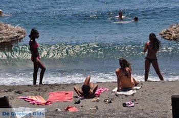 Perissa - Perivolos Santorini | Cycladen Griekenland 36 - Foto van https://www.grieksegids.nl/fotos/eilandsantorini/mid/santorini-grieksegids-093.jpg