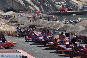 Perissa - Perivolos Santorini | Cycladen Griekenland 40 - Foto van https://www.grieksegids.nl/fotos/eilandsantorini/mid/santorini-grieksegids-097.jpg