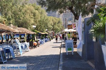 Kamari Santorini | Cycladen Griekenland 17 - Foto van https://www.grieksegids.nl/fotos/eilandsantorini/mid/santorini-grieksegids-175.jpg