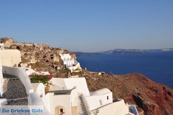 Oia Santorini | Cycladen Griekenland 4 - Foto van https://www.grieksegids.nl/fotos/eilandsantorini/mid/santorini-grieksegids-183.jpg