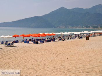 Golden Beach - Skala Panagia - Chrissi Ammoudia | Thassos | Foto 3 - Foto van https://www.grieksegids.nl/fotos/eilandthassos/thassos-griekenland/350px/thassos-077.jpg