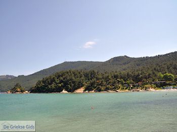 Makryammos - Strand bij Limenas (Thassos stad) | Foto 20 - Foto van https://www.grieksegids.nl/fotos/eilandthassos/thassos-griekenland/350px/thassos-432.jpg