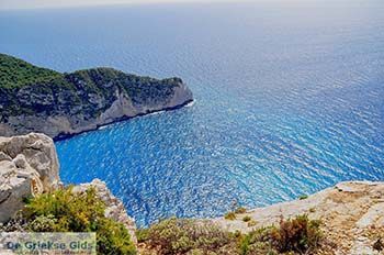 Scheepswrak Zakynthos | Shipwreck Zakynthos | De Griekse Gids | nr 12 - Foto van https://www.grieksegids.nl/fotos/eilandzakynthos/zakynthos/350px/fotos-zakynthos-041.jpg