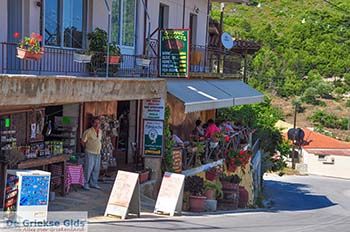 Koiliomenos (Kiliomenos) Zakynthos | De Griekse Gids nr11 - Foto van https://www.grieksegids.nl/fotos/eilandzakynthos/zakynthos/350px/fotos-zakynthos-076.jpg