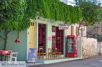 Macherado Zakynthos | Griekenland nr 7 - Foto van https://www.grieksegids.nl/fotos/eilandzakynthos/zakynthos/350px/fotos-zakynthos-089.jpg