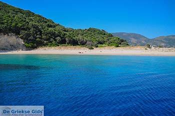Marathonisi Eiland bij Zakynthos | De Griekse Gids nr 5 - Foto van https://www.grieksegids.nl/fotos/eilandzakynthos/zakynthos/350px/fotos-zakynthos-131.jpg