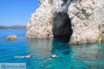 Marathonisi Eiland bij Zakynthos | De Griekse Gids nr 11 - Foto van https://www.grieksegids.nl/fotos/eilandzakynthos/zakynthos/350px/fotos-zakynthos-137.jpg