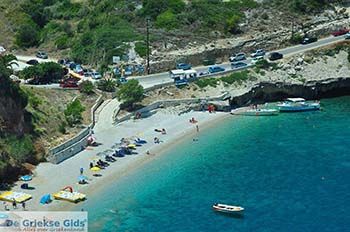 Makri Gialos Zakynthos | Griekenland nr 11 - Foto van https://www.grieksegids.nl/fotos/eilandzakynthos/zakynthos/350px/fotos-zakynthos-259.jpg