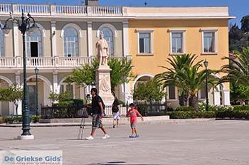 Zakynthos stad | Griekenland nr 11 - Foto van https://www.grieksegids.nl/fotos/eilandzakynthos/zakynthos/350px/fotos-zakynthos-287.jpg