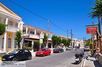 Argassi Zakynthos | Griekenland nr 11 - Foto van https://www.grieksegids.nl/fotos/eilandzakynthos/zakynthos/350px/fotos-zakynthos-358.jpg