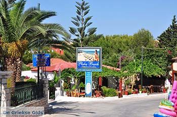 Plaka beach Vassilikos | Zakynthos | De Griekse Gids nr 1 - Foto van https://www.grieksegids.nl/fotos/eilandzakynthos/zakynthos/350px/fotos-zakynthos-374.jpg