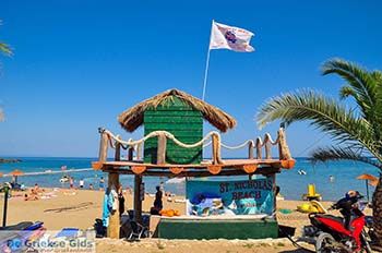 St Nicolas Bay Vassilikos | Zakynthos | De Griekse Gids nr 13 - Foto van https://www.grieksegids.nl/fotos/eilandzakynthos/zakynthos/350px/fotos-zakynthos-387.jpg