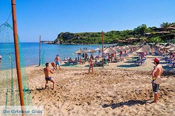 St Nicolas Bay Vassilikos | Zakynthos | De Griekse Gids nr 15 - Foto van https://www.grieksegids.nl/fotos/eilandzakynthos/zakynthos/350px/fotos-zakynthos-389.jpg