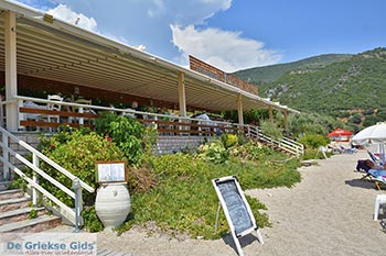 Lichnos beach - Parga foto 6 - Foto van https://www.grieksegids.nl/fotos/epirus/preveza/lichnos-beach/350pix/lichnos-beach-parga-006.jpg